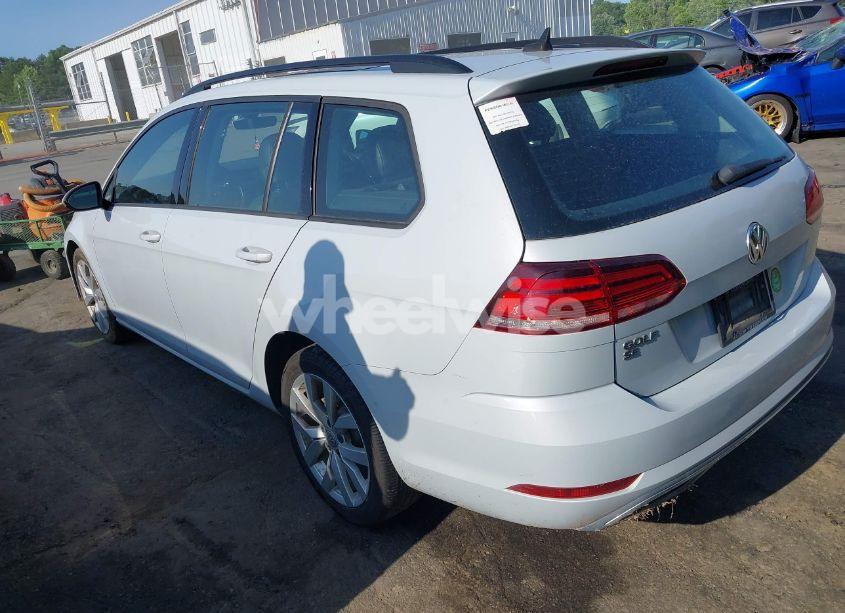 Photo 3 of 2019 Volkswagen Golf SPORTWAGEN 1.4T S/1.4T SE (VIN 3VWY57AU3KM515165)