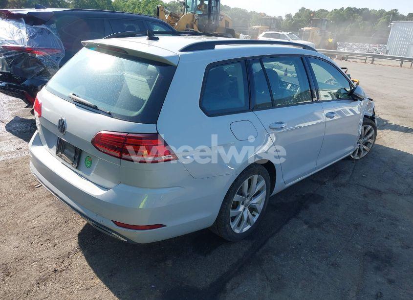 Photo 4 of 2019 Volkswagen Golf SPORTWAGEN 1.4T S/1.4T SE (VIN 3VWY57AU3KM515165)