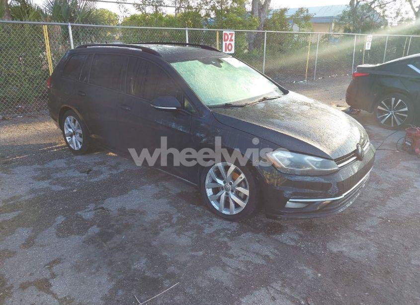 2019 Volkswagen Golf SPORTWAGEN 1.4T S/1.4T SE (VIN 3VWY57AU6KM507092) main photo