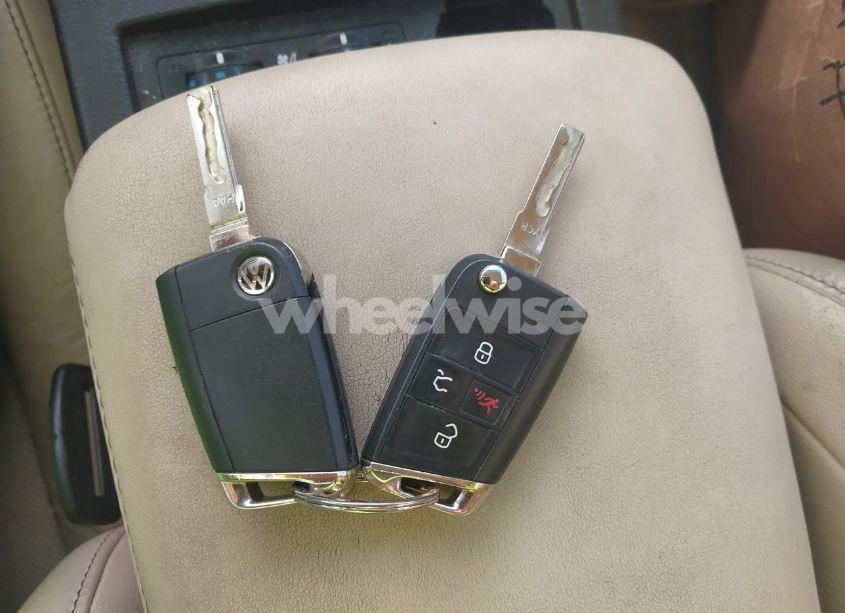 Photo 11 of 2019 Volkswagen Golf SPORTWAGEN 1.4T S/1.4T SE (VIN 3VWY57AU6KM507092)