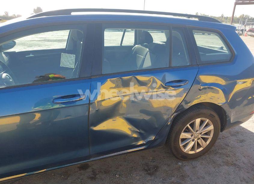 Photo 6 of 2019 Volkswagen Golf SPORTWAGEN 1.4T S/1.4T SE (VIN 3VWY57AU6KM515323)