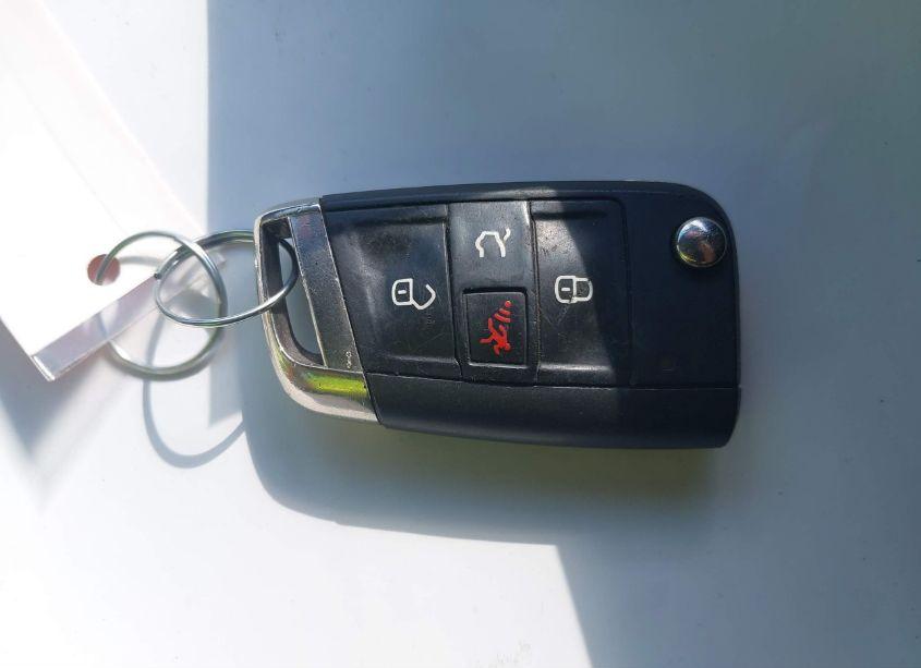 Photo 11 of 2016 Volkswagen Golf GTI SE 2-DOOR (VIN 3VWYT7AU2GM005192)