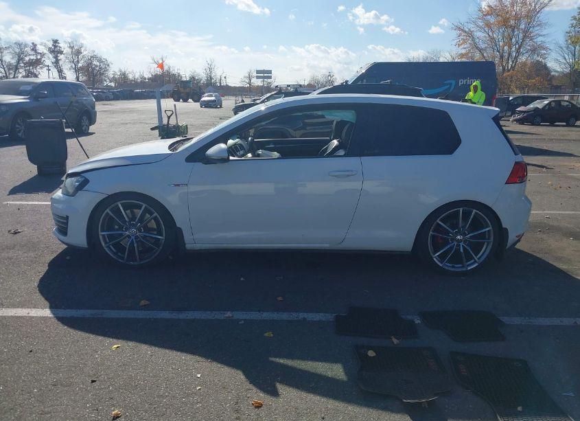 Photo 14 of 2016 Volkswagen Golf GTI SE 2-DOOR (VIN 3VWYT7AU2GM005192)