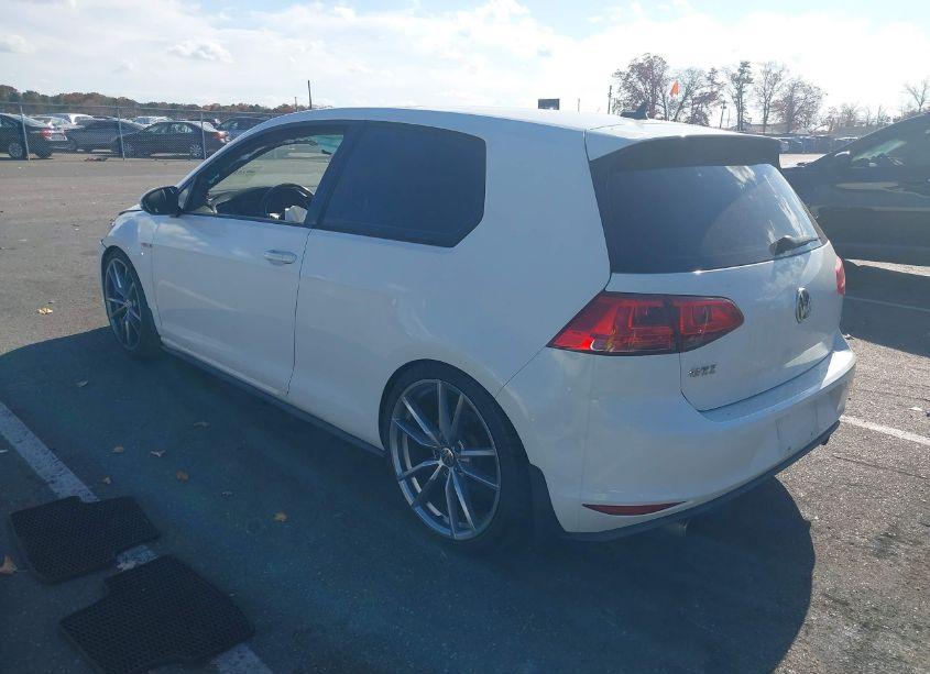 Photo 3 of 2016 Volkswagen Golf GTI SE 2-DOOR (VIN 3VWYT7AU2GM005192)