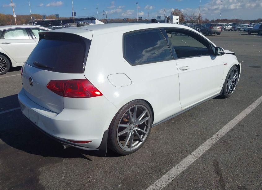 Photo 4 of 2016 Volkswagen Golf GTI SE 2-DOOR (VIN 3VWYT7AU2GM005192)