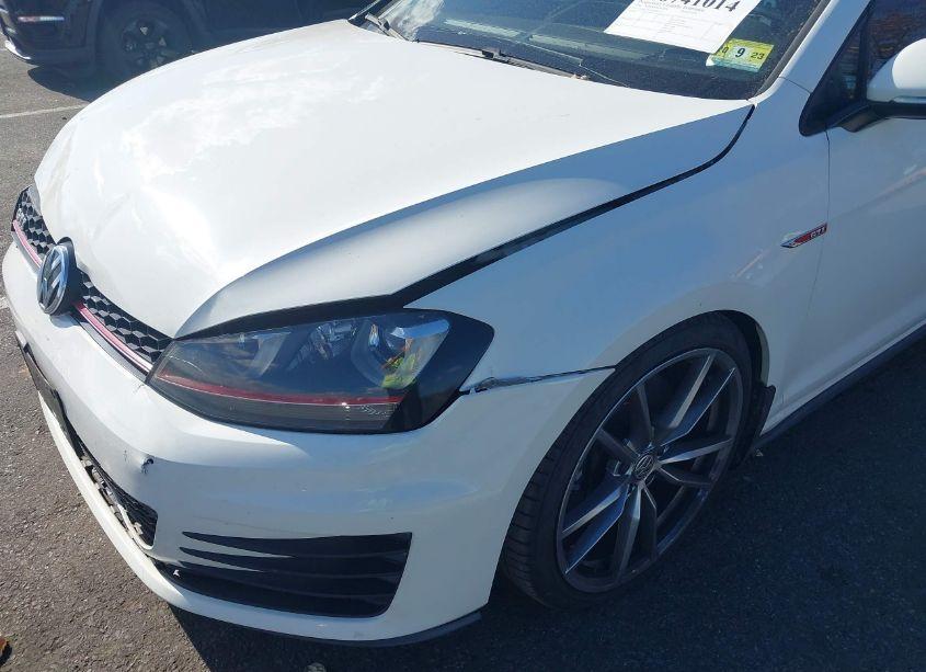 Photo 6 of 2016 Volkswagen Golf GTI SE 2-DOOR (VIN 3VWYT7AU2GM005192)
