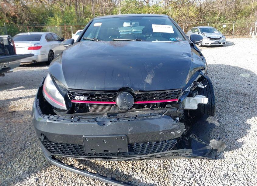 Photo 13 of 2015 Volkswagen Golf GTI 2.0T S 2-DOOR (VIN 3VWYT7AU7FM074314)