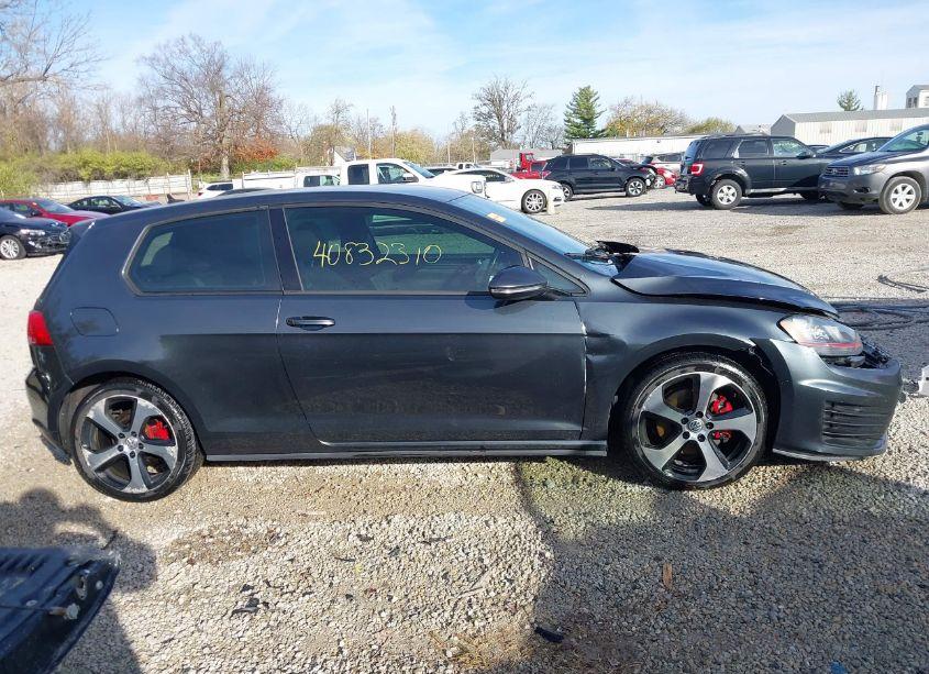 Photo 14 of 2015 Volkswagen Golf GTI 2.0T S 2-DOOR (VIN 3VWYT7AU7FM074314)