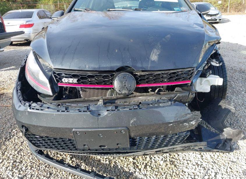 Photo 18 of 2015 Volkswagen Golf GTI 2.0T S 2-DOOR (VIN 3VWYT7AU7FM074314)