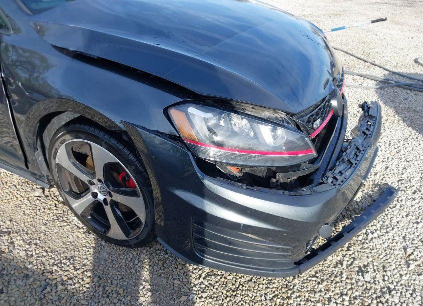 Photo 19 of 2015 Volkswagen Golf GTI 2.0T S 2-DOOR (VIN 3VWYT7AU7FM074314)