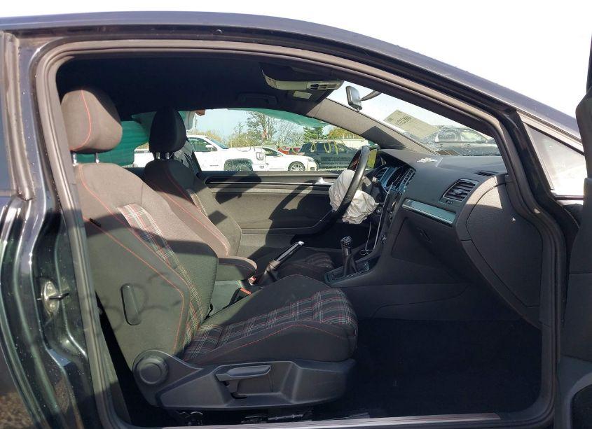 Photo 5 of 2015 Volkswagen Golf GTI 2.0T S 2-DOOR (VIN 3VWYT7AU7FM074314)