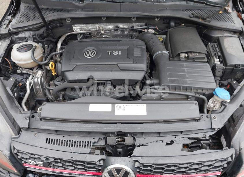 Photo 10 of 2015 Volkswagen Golf GTI 2.0T SE 2-DOOR (VIN 3VWYT7AU8FM065976)