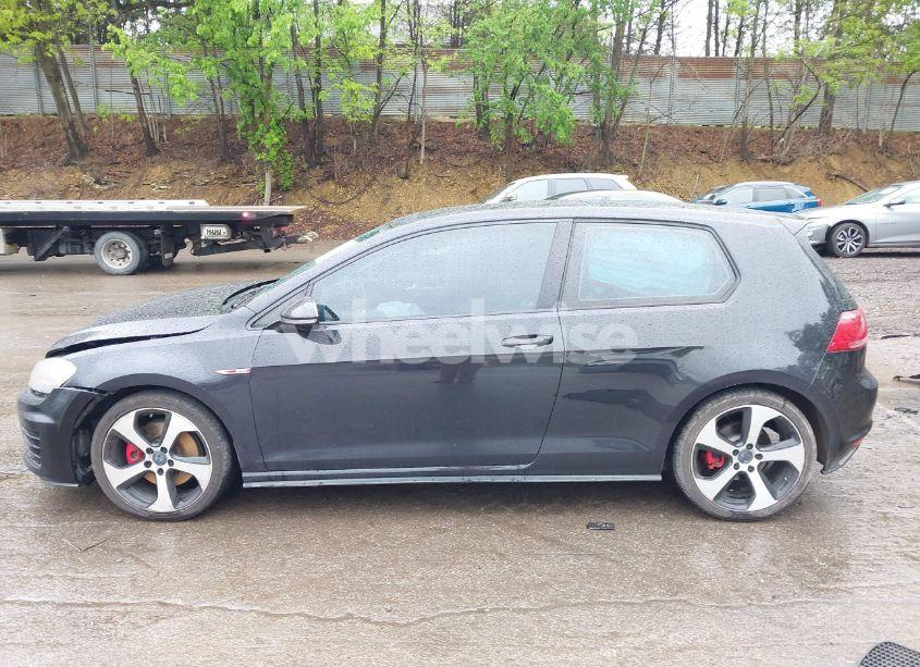 Photo 14 of 2015 Volkswagen Golf GTI 2.0T SE 2-DOOR (VIN 3VWYT7AU8FM065976)