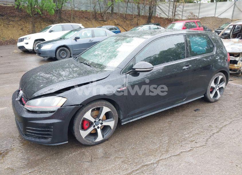 Photo 2 of 2015 Volkswagen Golf GTI 2.0T SE 2-DOOR (VIN 3VWYT7AU8FM065976)