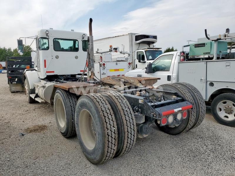 Photo 3 of 2019 KENWORTH CONSTRUCTION T800 (VIN 3WKDD40X8KF257262)