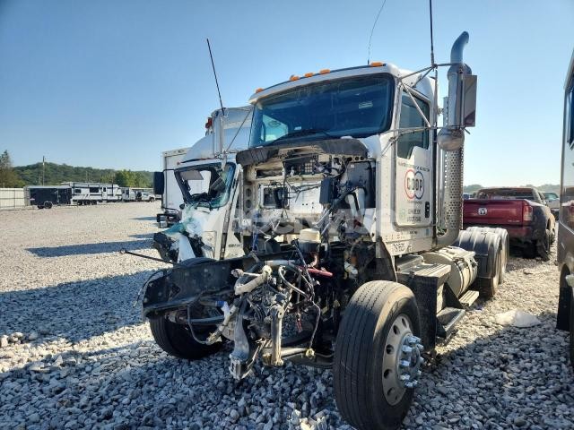 Photo 7 of 2019 KENWORTH T800 SEMI TRUCK (VIN 3WKDD49X5KF292179)