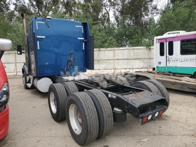 Photo 4 of 2016 KENWORTH T800 SEMI TRUCK (VIN 3WKDP49X0GF101833)