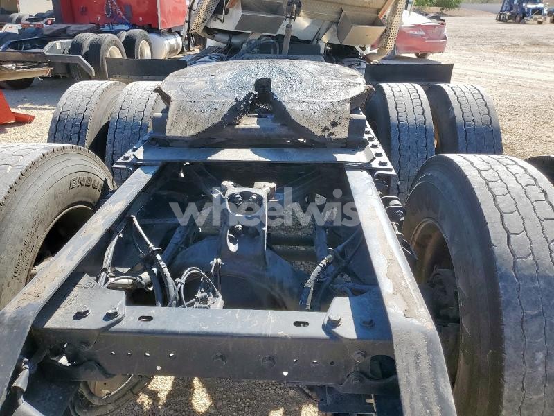 Photo 10 of 2024 KENWORTH T880 SEMI TRUCK (VIN 3WKZD49X1RF376581)