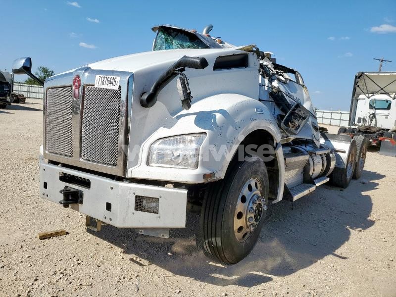 Photo 6 of 2024 KENWORTH T880 SEMI TRUCK (VIN 3WKZD49X1RF376581)
