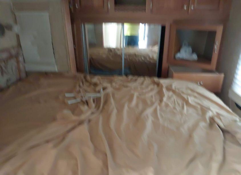 Photo 8 of 2006 Colorado 5th WHEEL (VIN 47CFCRS2X6C652733)