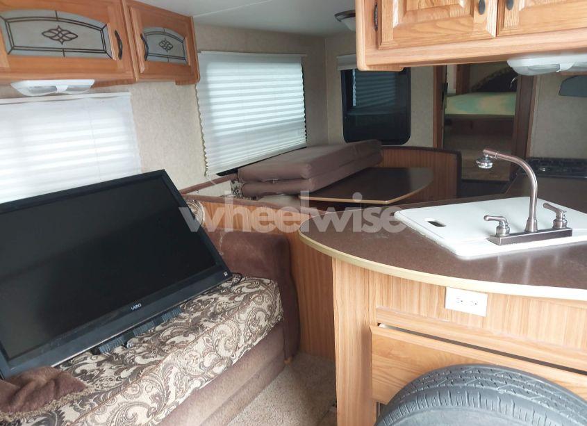 Photo 5 of 2010 Dutchmen Travel TRAILER (VIN 47CFD1P23AP624975)