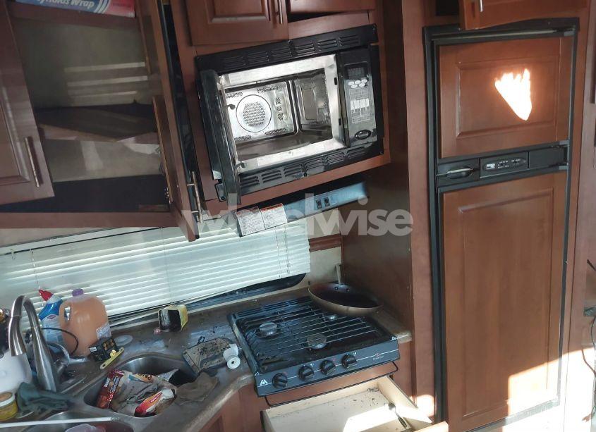 Photo 13 of 2013 Dutchmen Komfort TRAVEL TRAILER (VIN 47CFKMV22DP630880)