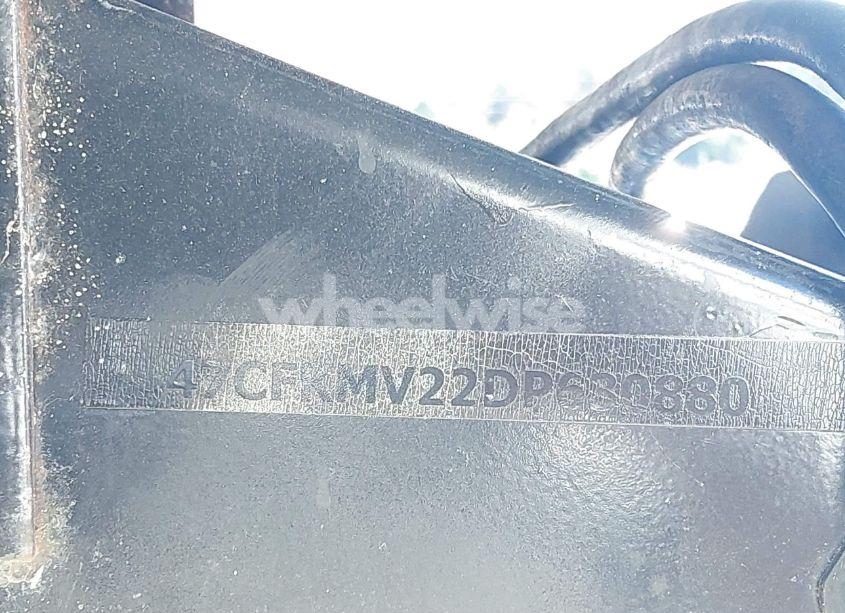 Photo 9 of 2013 Dutchmen Komfort TRAVEL TRAILER (VIN 47CFKMV22DP630880)