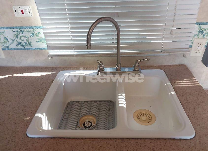 Photo 13 of 2009 Dutchman Lite 18B (VIN 47CTD2K269M434486)