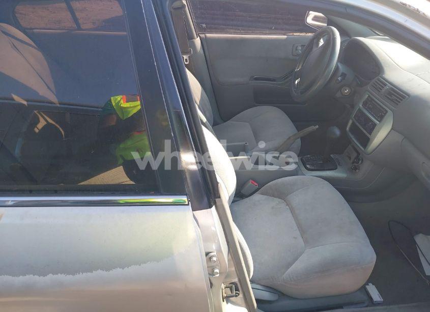 Photo 5 of 2002 Mitsubishi Galant ES/LS (VIN 4A3AA46G02E150111)