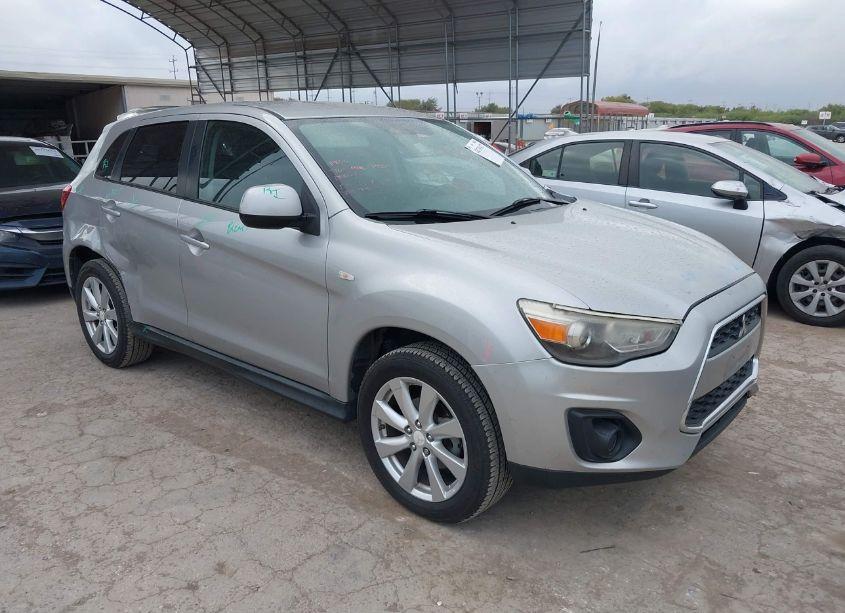 2014 Mitsubishi Outlander SPORT ES (VIN 4A4AP3AU0EE013031) main photo