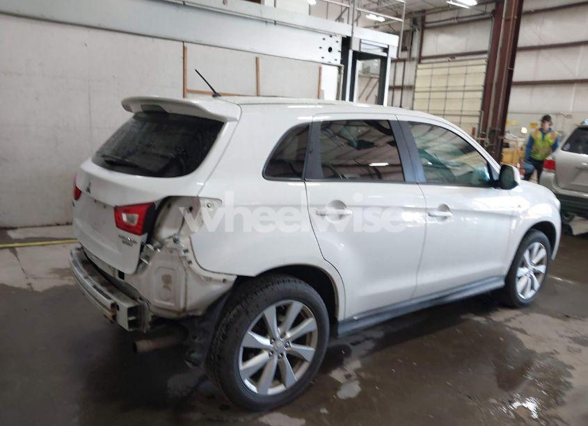 Photo 4 of 2014 Mitsubishi Outlander SPORT ES (VIN 4A4AP3AU0EE025020)