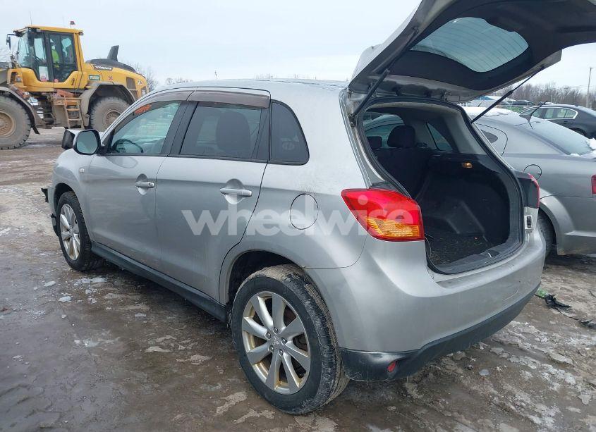 Photo 3 of 2015 Mitsubishi Outlander SPORT ES (VIN 4A4AP3AU0FE013239)