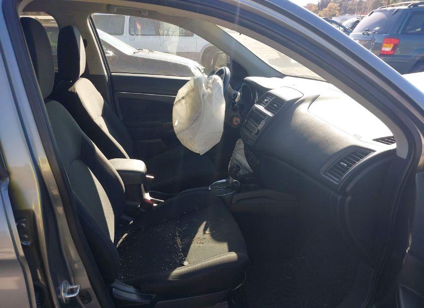 Photo 5 of 2015 Mitsubishi Outlander SPORT ES (VIN 4A4AP3AU0FE033314)