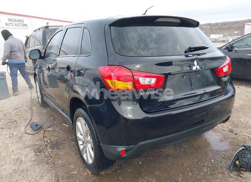 Photo 3 of 2014 Mitsubishi Outlander SPORT ES (VIN 4A4AP3AU2EE005481)