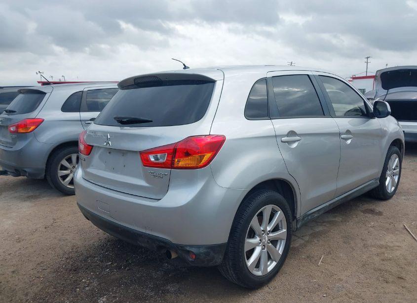 Photo 4 of 2015 Mitsubishi Outlander SPORT ES (VIN 4A4AP3AU2FE019723)
