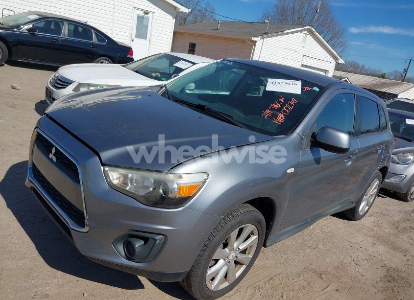 Photo 2 of 2014 Mitsubishi Outlander SPORT ES (VIN 4A4AP3AU3EE002749)