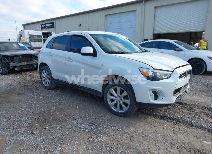 2015 Mitsubishi Outlander SPORT ES (VIN 4A4AP3AU5FE033650) main photo