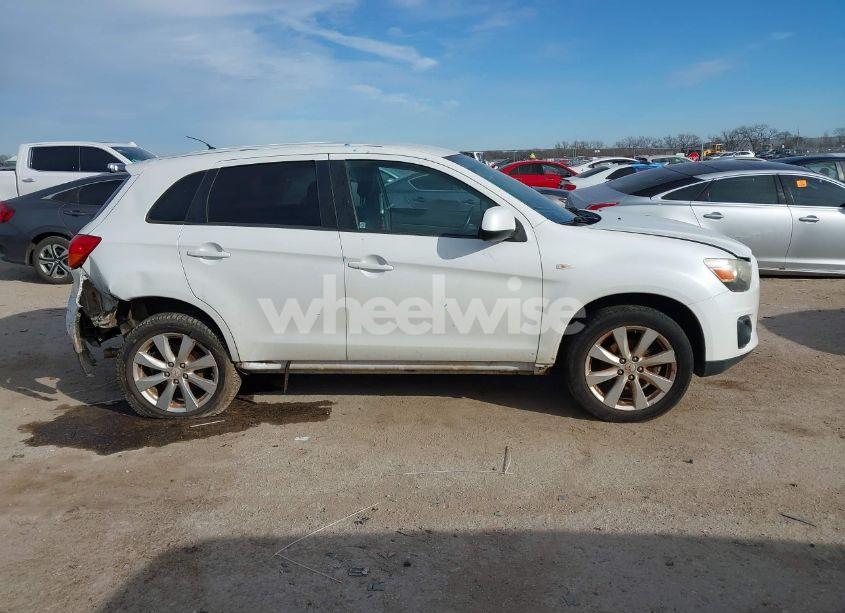 Photo 13 of 2014 Mitsubishi Outlander SPORT ES (VIN 4A4AP3AU7EE006819)