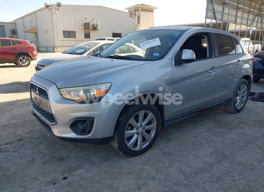 Photo 2 of 2013 Mitsubishi Outlander SPORT ES (VIN 4A4AP3AU8DE024325)