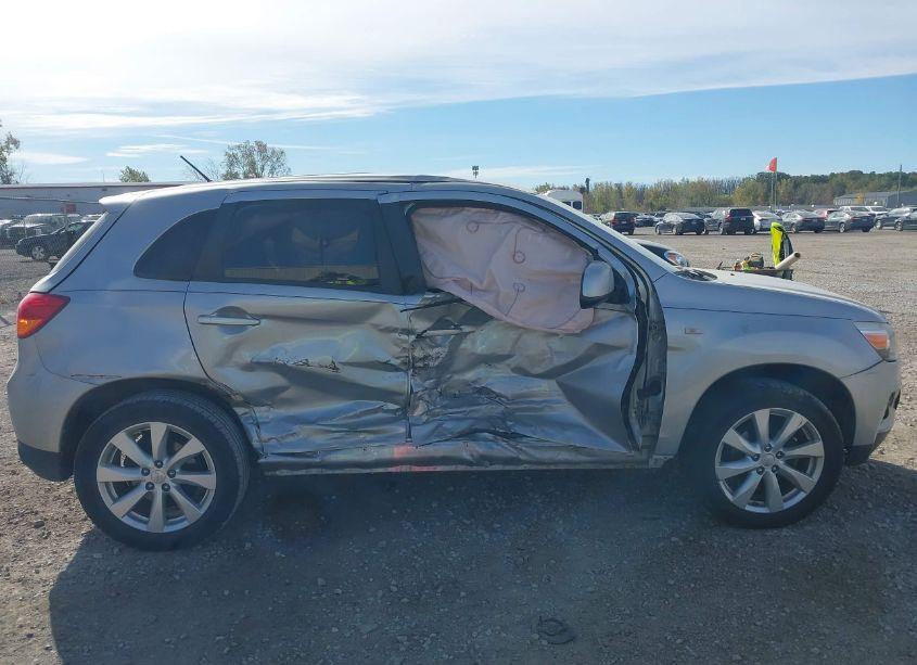 Photo 12 of 2015 Mitsubishi Outlander SPORT ES (VIN 4A4AP3AUXFE003270)