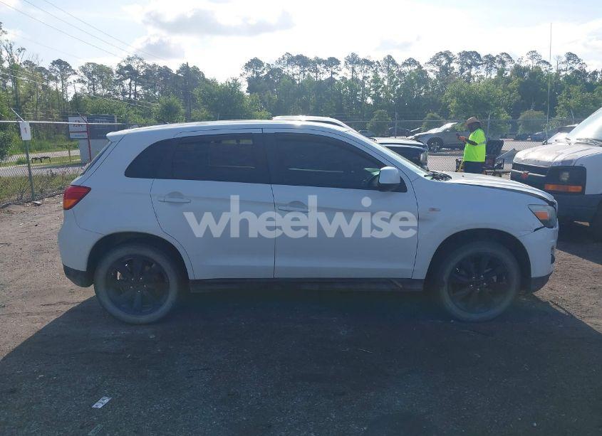 Photo 13 of 2015 Mitsubishi Outlander SPORT ES (VIN 4A4AP3AW3FE058158)