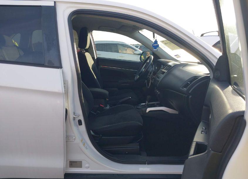 Photo 5 of 2013 Mitsubishi Outlander SPORT SE (VIN 4A4AP4AU0DE001787)