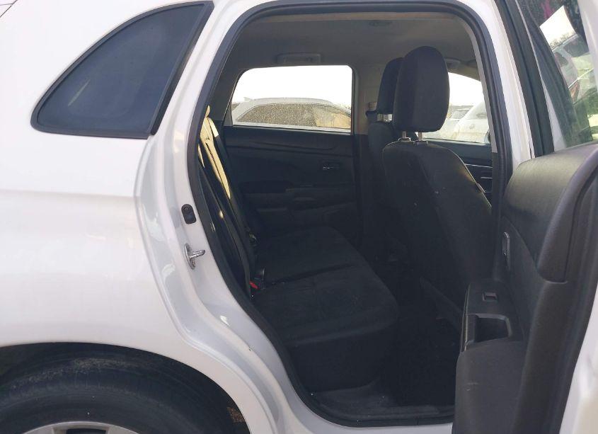 Photo 8 of 2013 Mitsubishi Outlander SPORT SE (VIN 4A4AP4AU0DE001787)