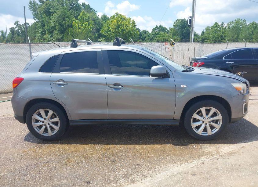 Photo 13 of 2015 Mitsubishi Outlander SPORT SE (VIN 4A4AP4AU1FE037930)