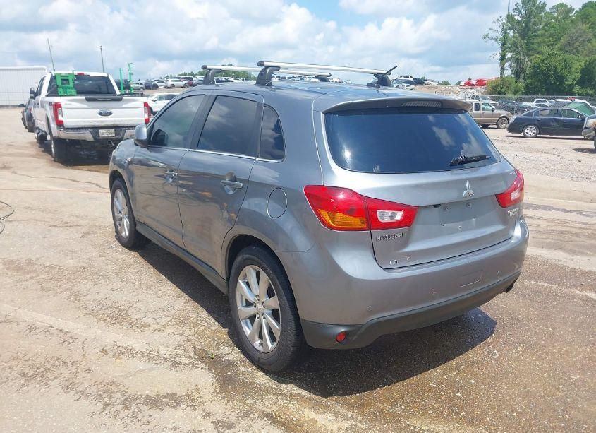 Photo 3 of 2015 Mitsubishi Outlander SPORT SE (VIN 4A4AP4AU1FE037930)
