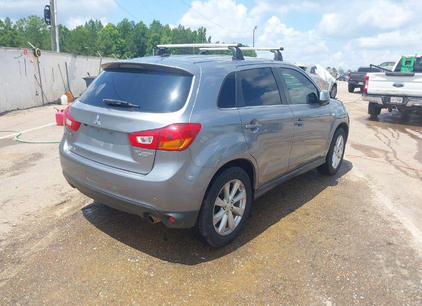 Photo 4 of 2015 Mitsubishi Outlander SPORT SE (VIN 4A4AP4AU1FE037930)