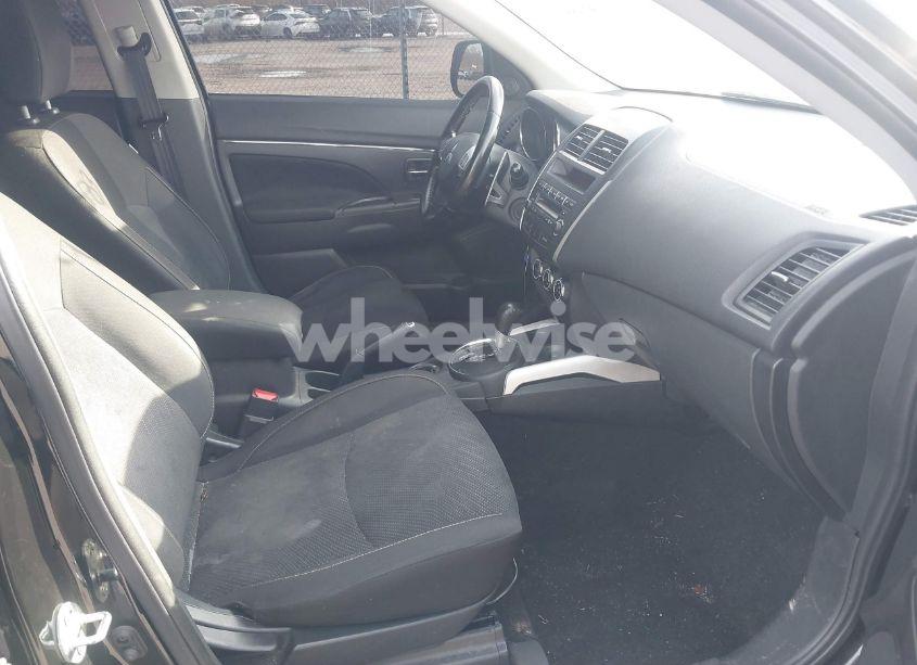 Photo 5 of 2013 Mitsubishi Outlander SPORT SE (VIN 4A4AP4AU2DE008692)