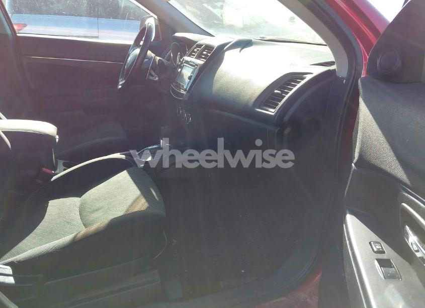 Photo 5 of 2015 Mitsubishi Outlander SPORT SE (VIN 4A4AP4AU4FE007742)