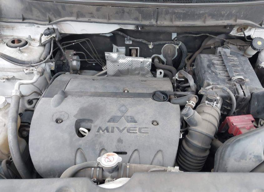 Photo 10 of 2015 Mitsubishi Outlander SPORT SE (VIN 4A4AP4AU4FE012231)