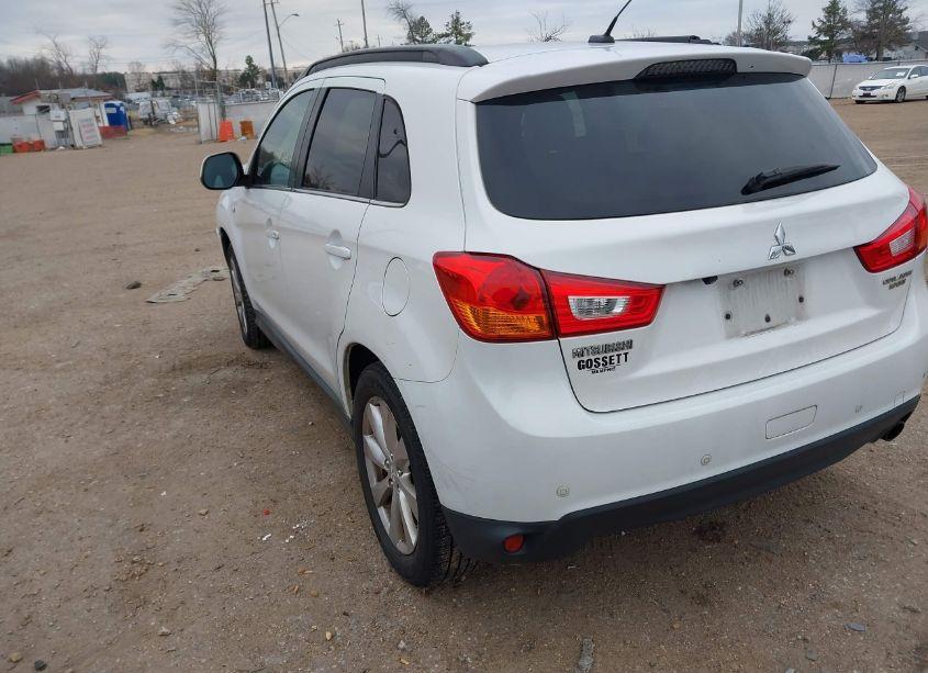 Photo 3 of 2015 Mitsubishi Outlander SPORT SE (VIN 4A4AP4AU4FE012231)